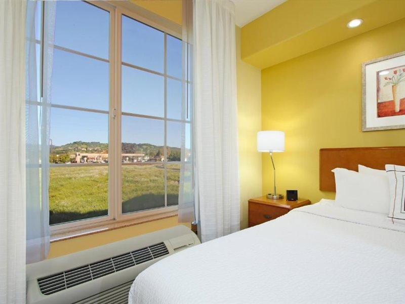 Fairfield Inn & Suites By Marriott Fairfield Napa Valley Area Екстериор снимка