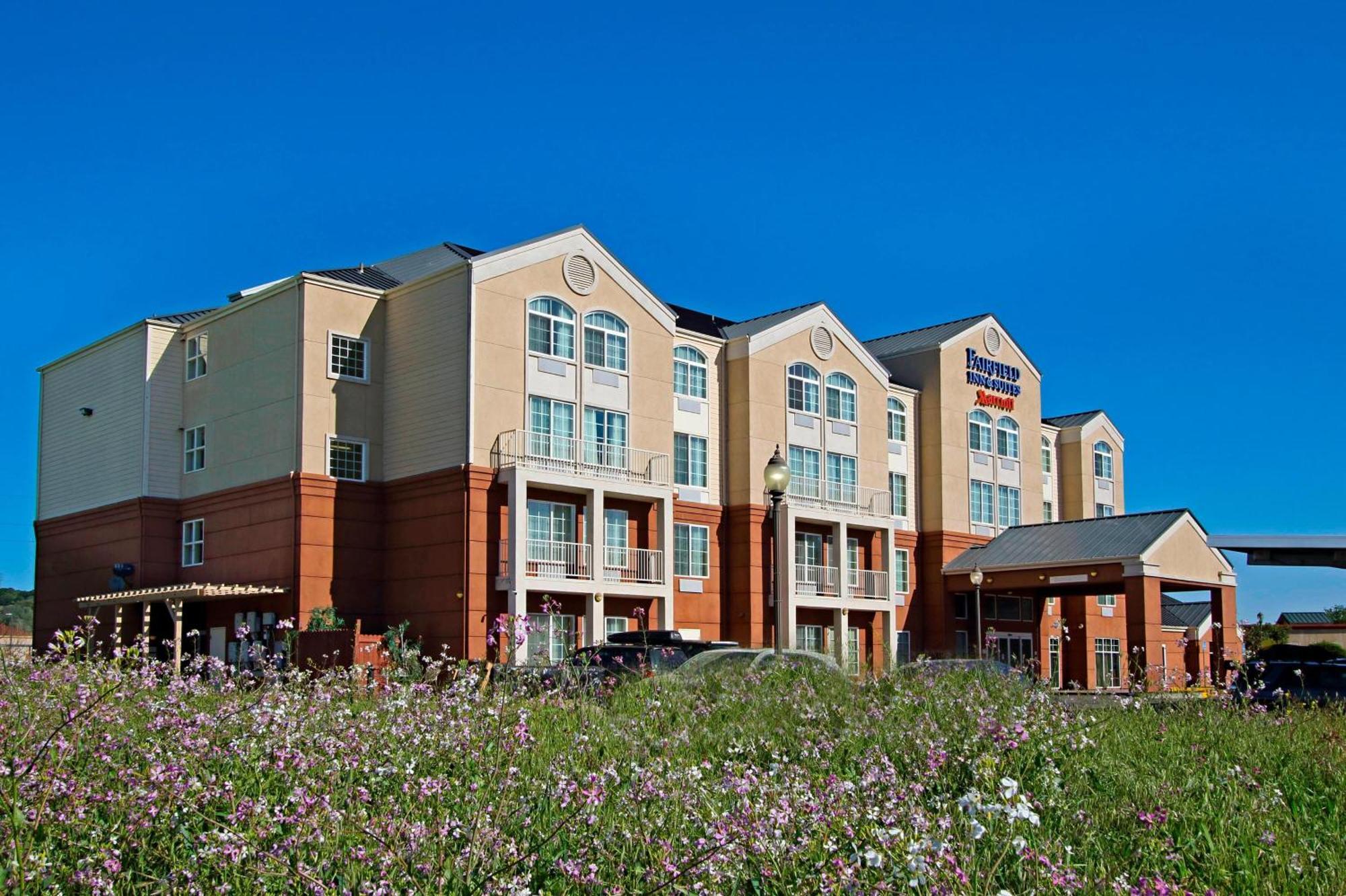 Fairfield Inn & Suites By Marriott Fairfield Napa Valley Area Екстериор снимка