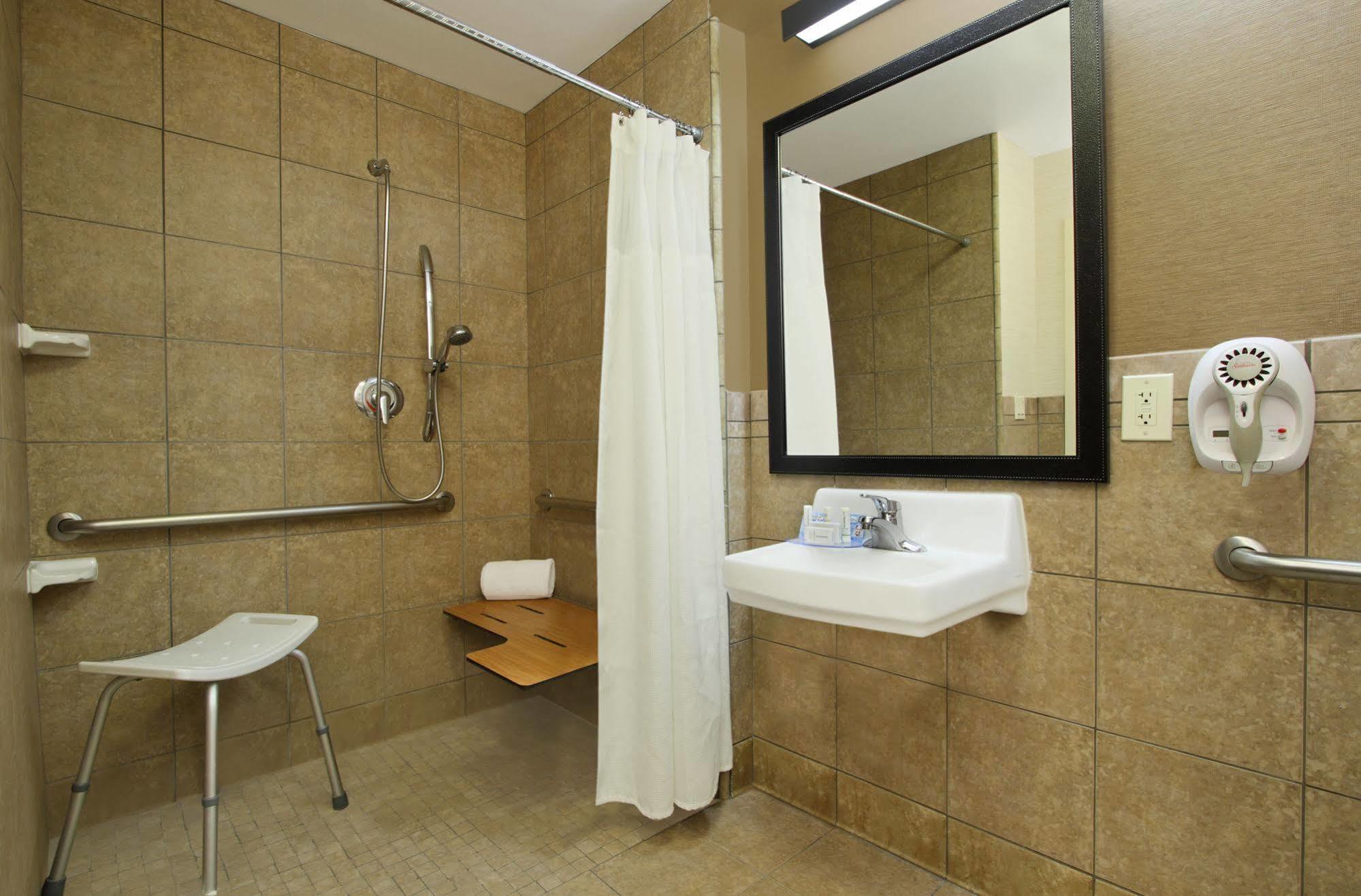 Fairfield Inn & Suites By Marriott Fairfield Napa Valley Area Екстериор снимка