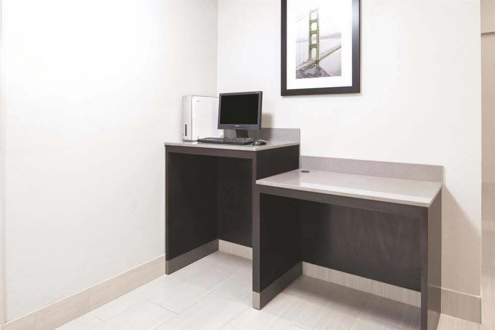 Fairfield Inn & Suites By Marriott Fairfield Napa Valley Area Екстериор снимка